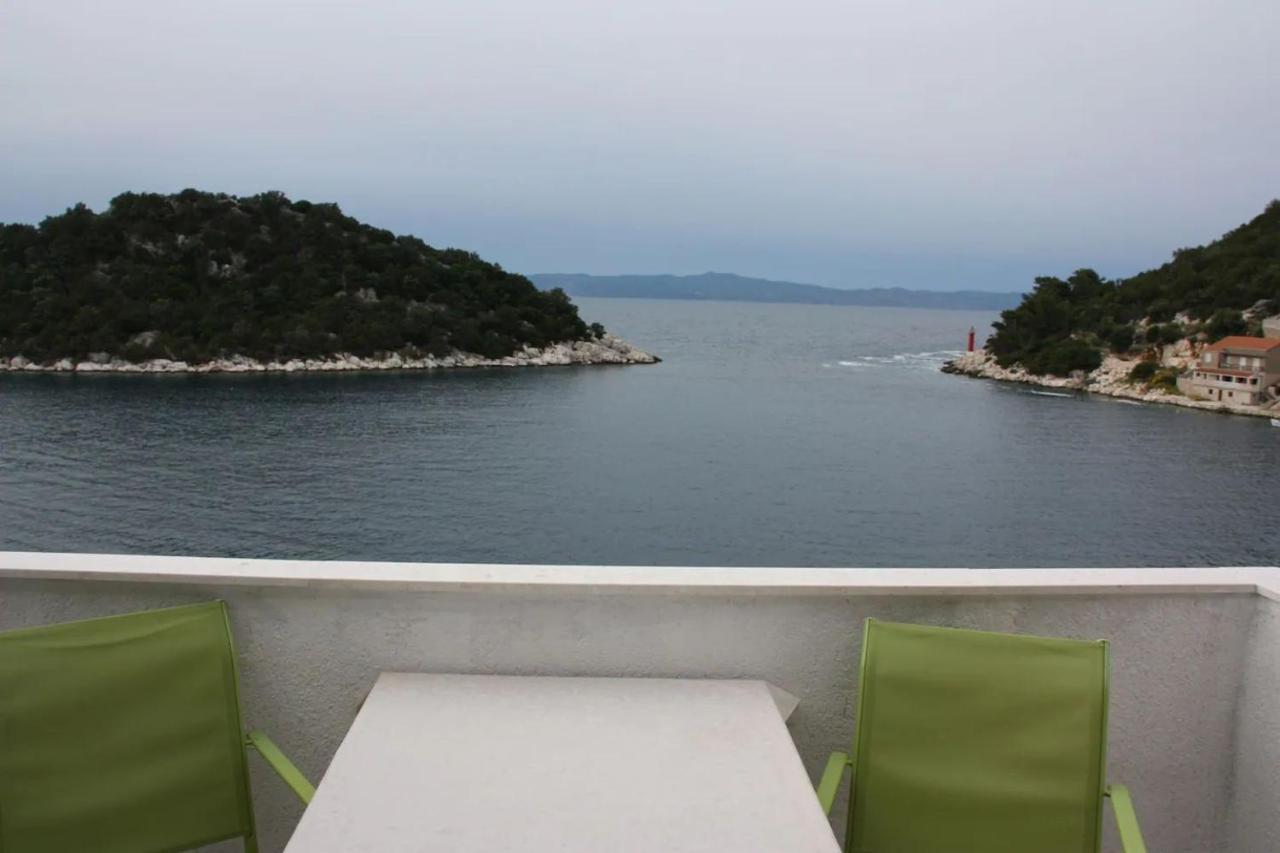 Apartments And Rooms Barbara Lastovo ภายนอก รูปภาพ