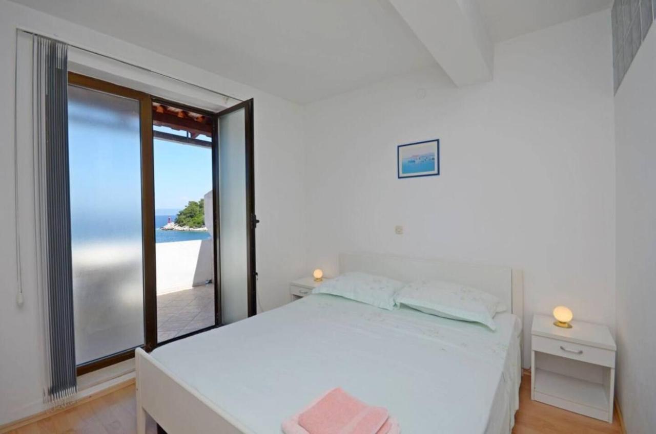 Apartments And Rooms Barbara Lastovo ภายนอก รูปภาพ