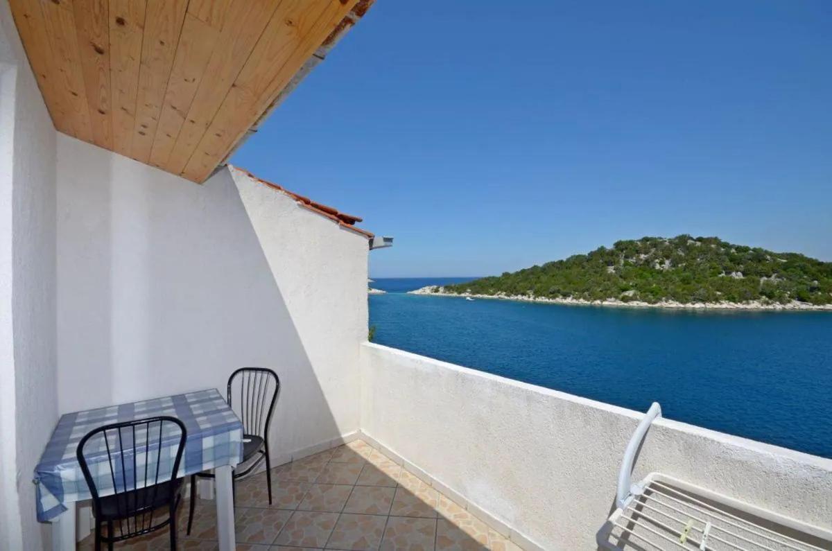 Apartments And Rooms Barbara Lastovo ภายนอก รูปภาพ
