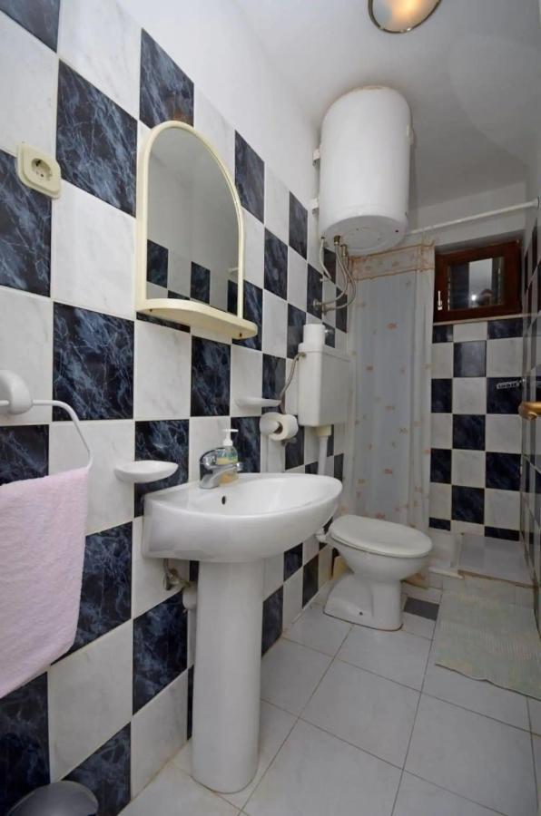 Apartments And Rooms Barbara Lastovo ภายนอก รูปภาพ