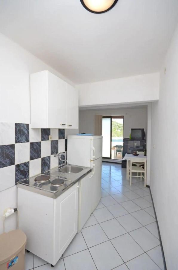 Apartments And Rooms Barbara Lastovo ภายนอก รูปภาพ