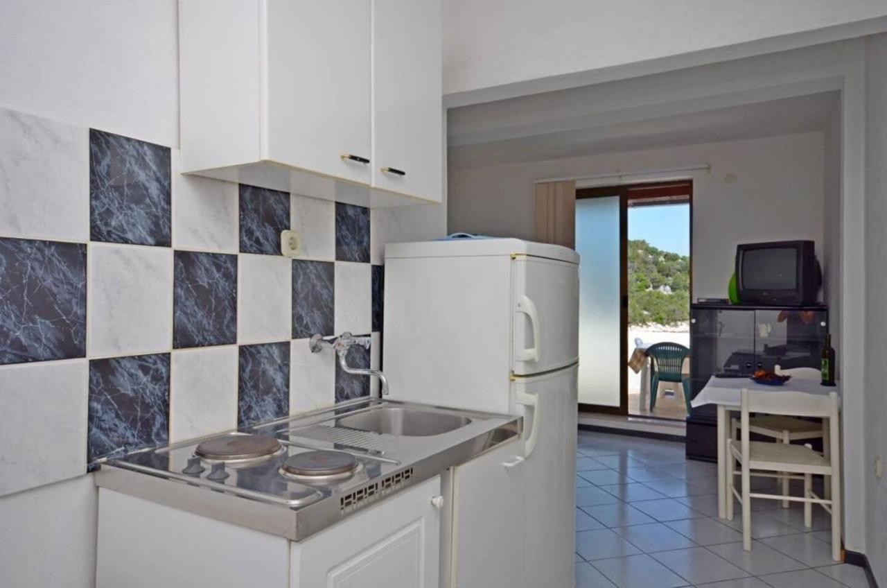 Apartments And Rooms Barbara Lastovo ภายนอก รูปภาพ