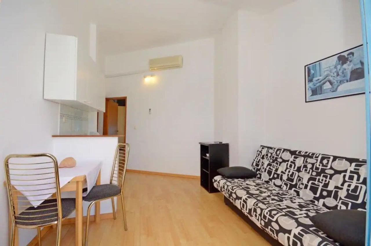 Apartments And Rooms Barbara Lastovo ภายนอก รูปภาพ