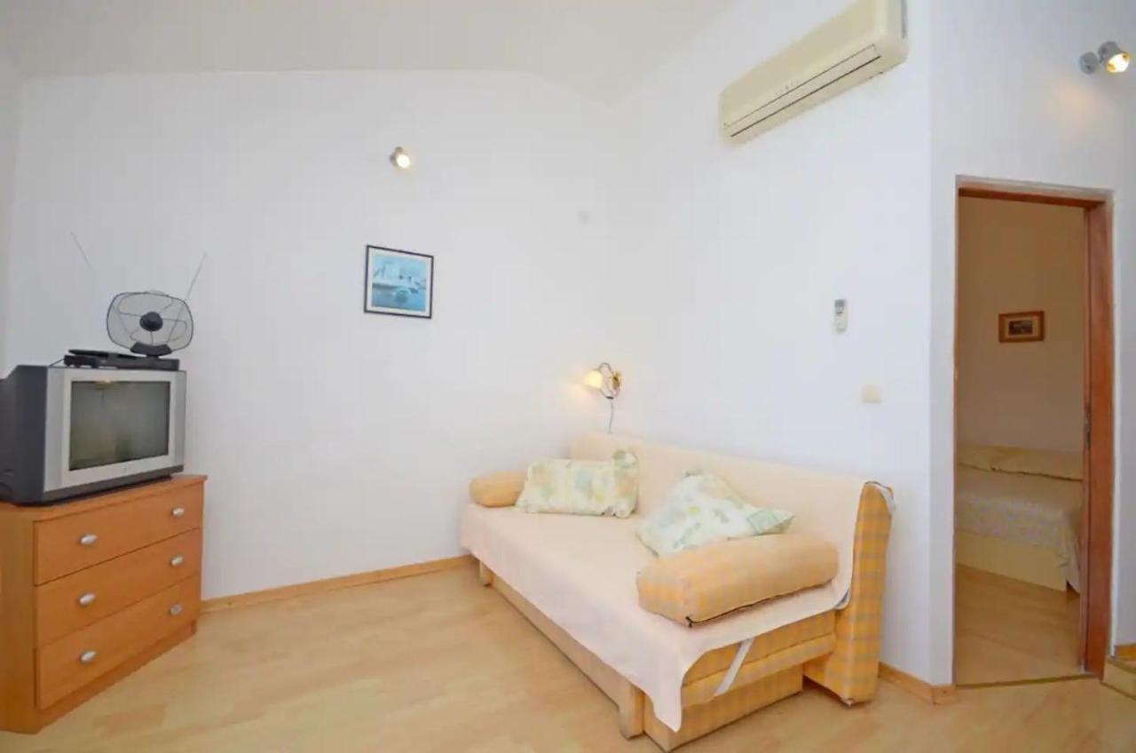 Apartments And Rooms Barbara Lastovo ภายนอก รูปภาพ