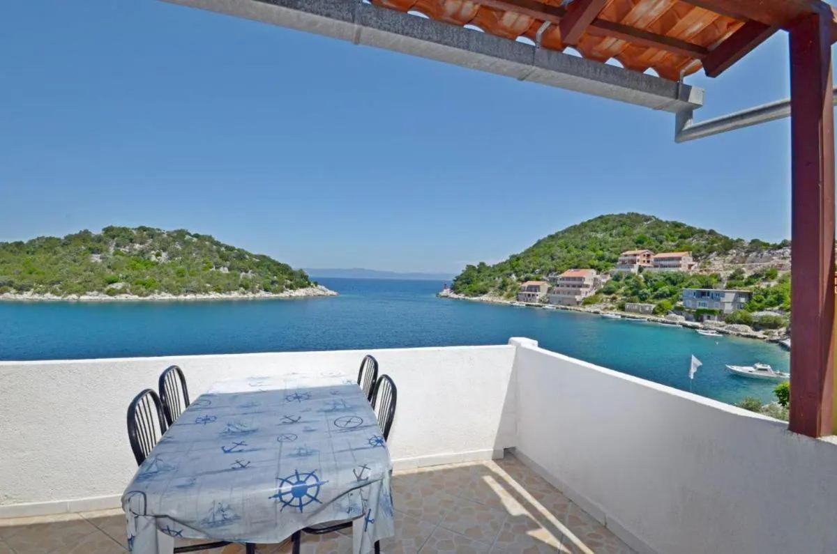 Apartments And Rooms Barbara Lastovo ภายนอก รูปภาพ